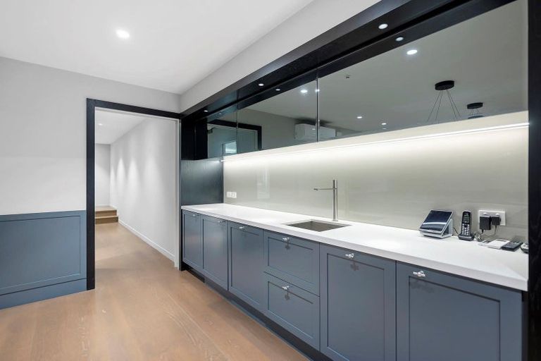 Photo of property in 24 Seacliffe Avenue, Belmont, Auckland, 0622