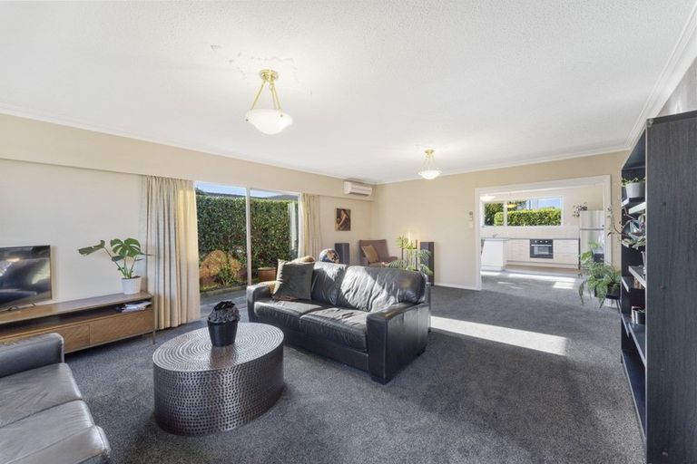 Photo of property in 2/6 Croziers Road, St Albans, Christchurch, 8052