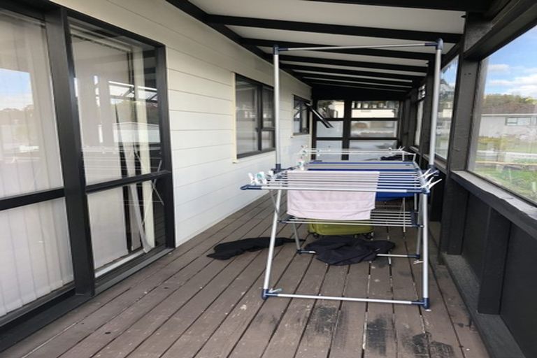 Photo of property in 73 Santiago Crescent, Unsworth Heights, Auckland, 0632