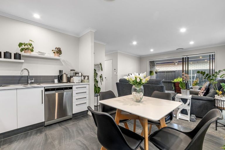 Photo of property in 6 Haka Way, Papamoa, 3118