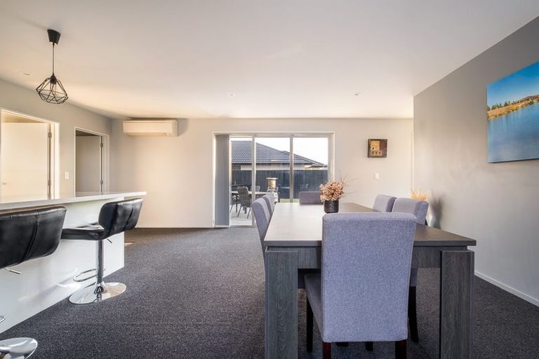Photo of property in 33 Northmoor Boulevard, Rolleston, 7615