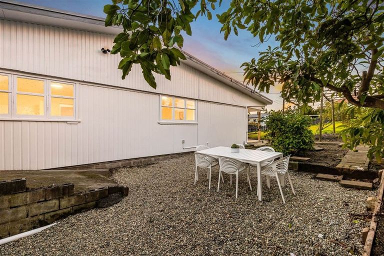 Photo of property in 31 Karaka Street, Helensville, 0800