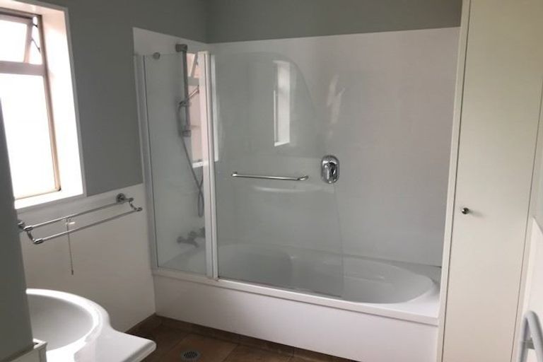 Photo of property in 42a Picton Avenue, Riccarton, Christchurch, 8011