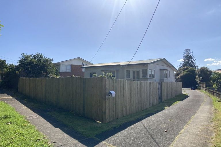 Photo of property in 5 Seabrook Avenue, New Lynn, Auckland, 0600