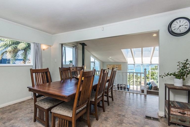 Photo of property in 13 Waru Street, Khandallah, Wellington, 6035