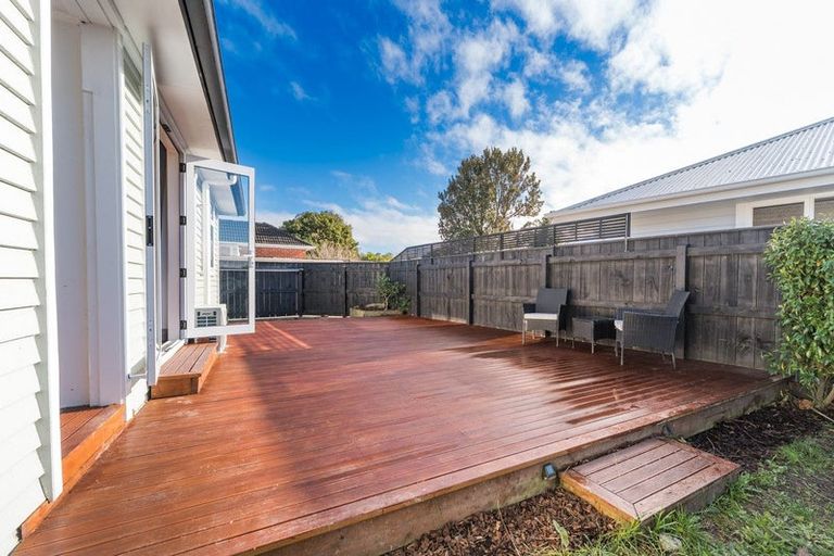 Photo of property in 5a Ayr Place, Hokowhitu, Palmerston North, 4410