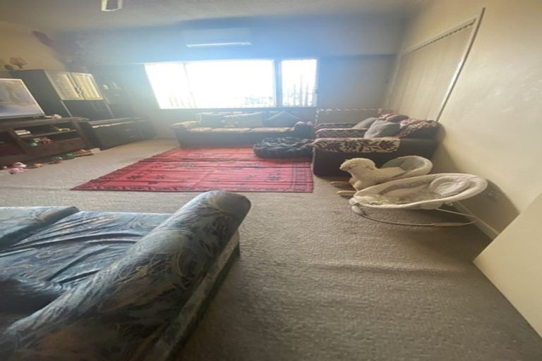 Photo of property in 104 Kenderdine Road, Papatoetoe, Auckland, 2025