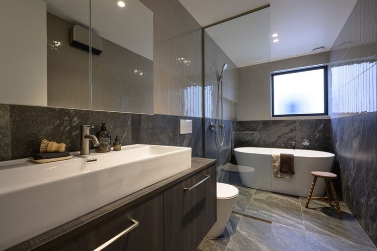 Photo of property in 30a Gracefield Avenue, Christchurch Central, Christchurch, 8013