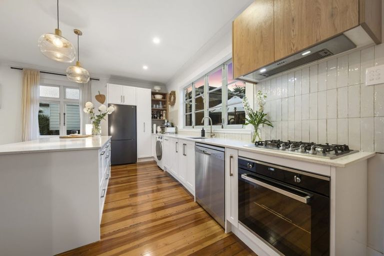 Photo of property in 55 Chislehurst Street, Henderson, Auckland, 0612