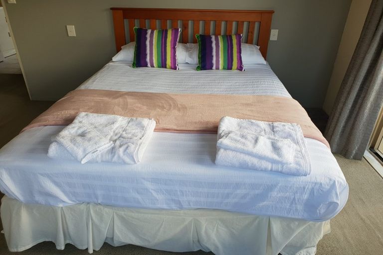 Photo of property in 239 Hill Road, The Gardens, Auckland, 2105