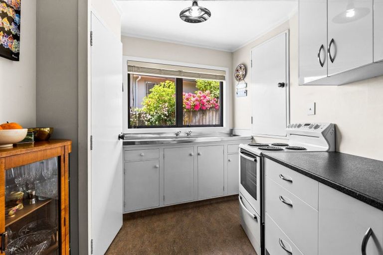 Photo of property in 40 Campbell Street, Havelock North, 4130