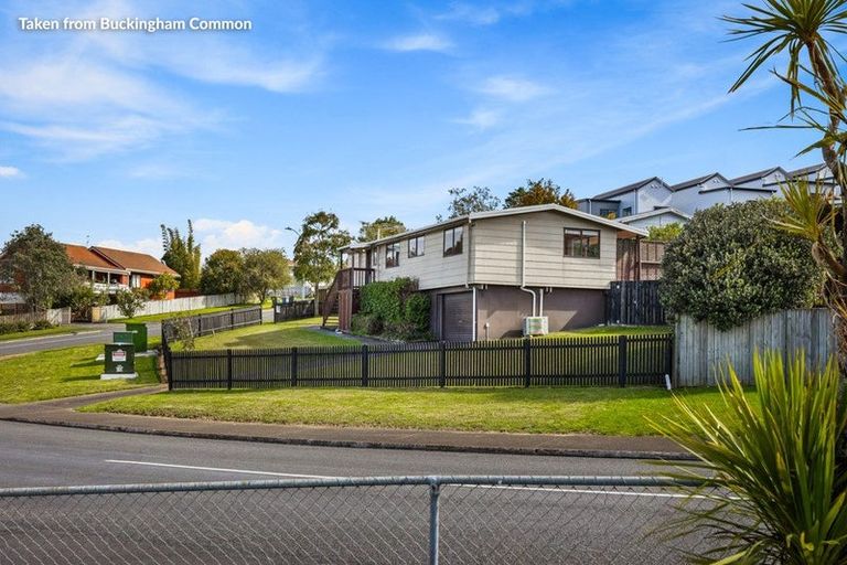 Photo of property in 5 Elizabeth Drive, West Harbour, Auckland, 0618