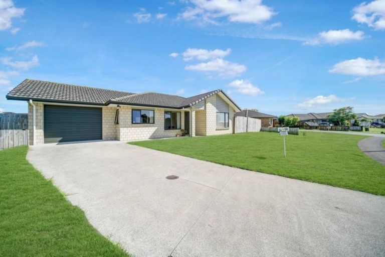 Photo of property in 32 Margarita Rise, Pukekohe, 2120