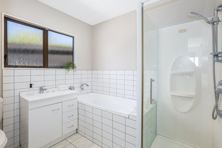 Photo of property in 25 Longitude Place, Whitby, Porirua, 5024