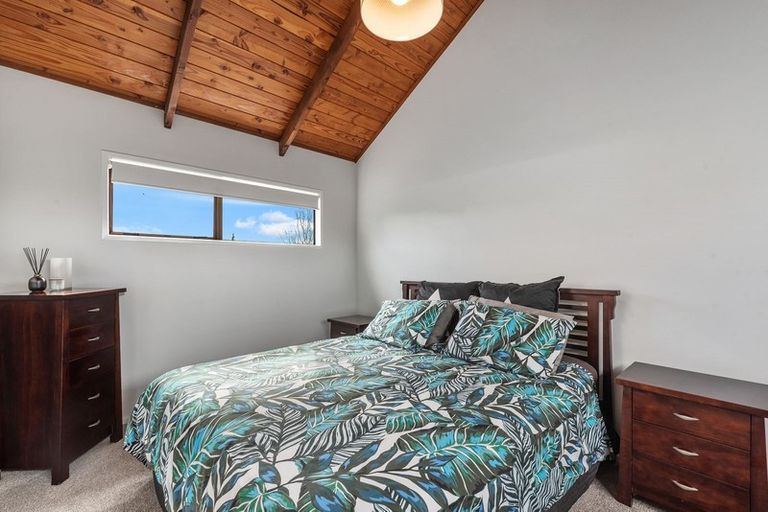 Photo of property in 188 Luckens Road, West Harbour, Auckland, 0618