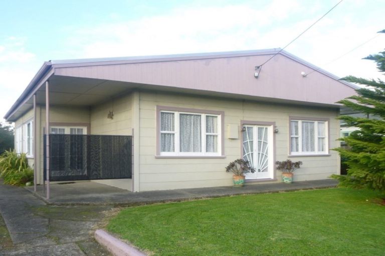 Photo of property in 135 Queen Street, Westport, 7825