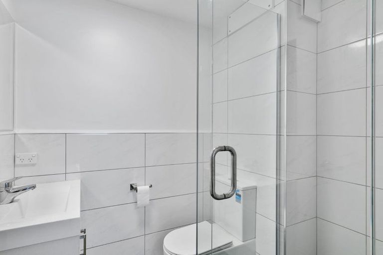 Photo of property in 2g/4045 Great North Road, Glen Eden, Auckland, 0602