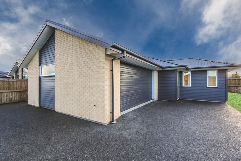 Photo of property in 11 Waimarie Street, Pegasus, 7612