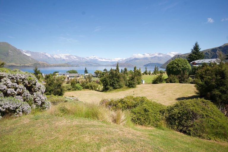 Photo of property in 13 Minaret Ridge, Wanaka, 9305
