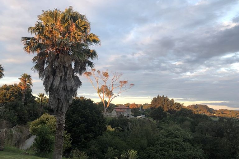 Photo of property in 239 Hill Road, The Gardens, Auckland, 2105