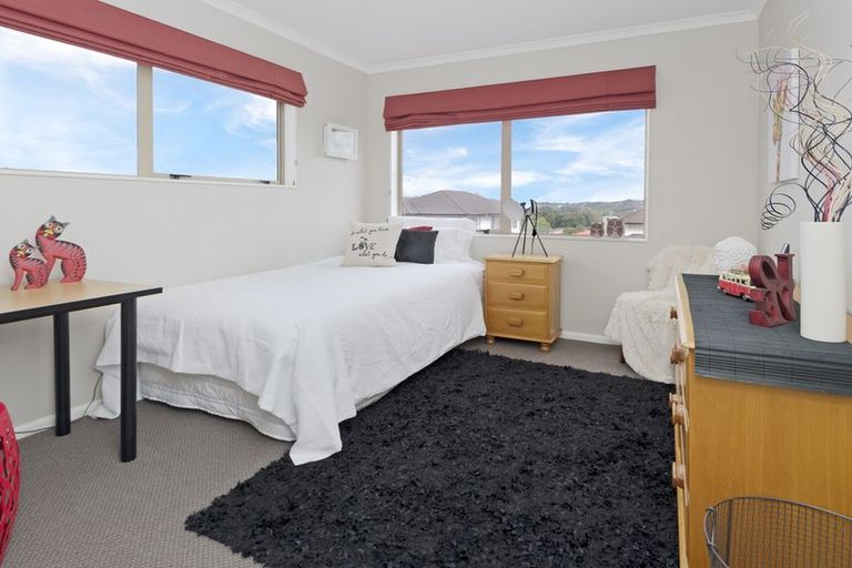 Photo of property in 19 Chateau Rise, Flat Bush, Auckland, 2016