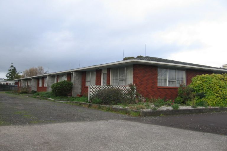 Photo of property in 105 Heretaunga Street, Palmerston North, 4414