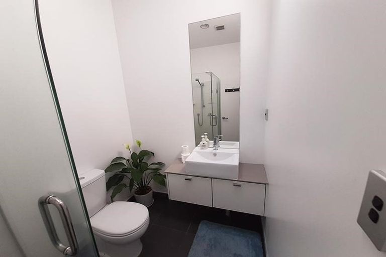 Photo of property in 76g Edmonton Road, Henderson, Auckland, 0612