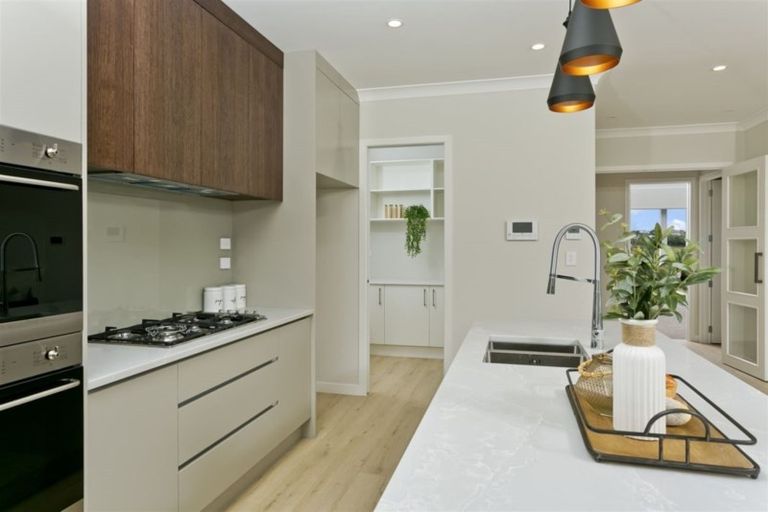 Photo of property in 47 Symes Drive, Red Beach, 0932