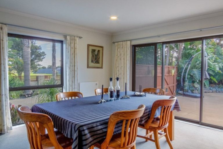 Photo of property in 2 Ohuirehe Road, Coastlands, Whakatane, 3120