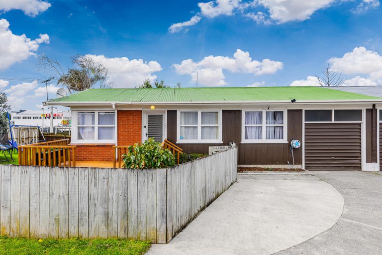Photo of property in 1/94 Beaumonts Way, Manurewa, Auckland, 2102