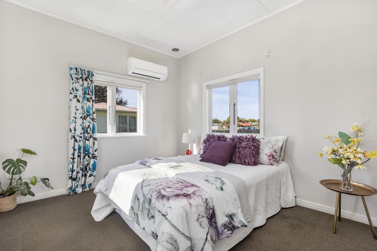 Photo of property in 96 Harris Street, Pukekohe, 2120