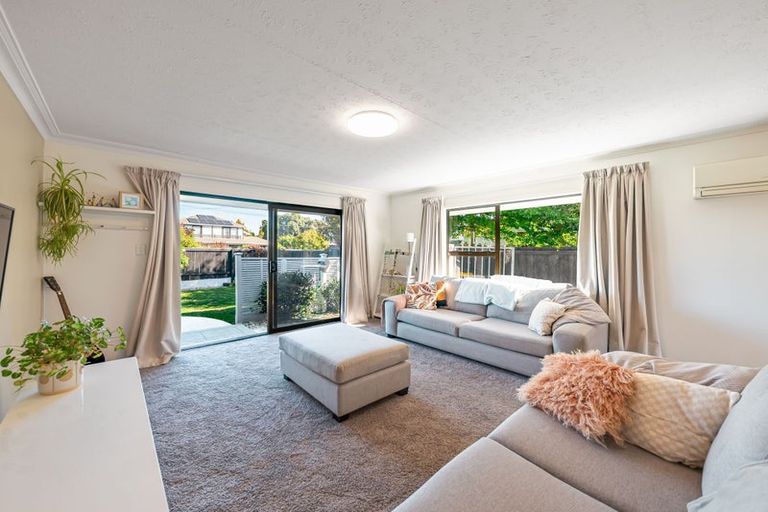 Photo of property in 2/35 New Brighton Road, Shirley, Christchurch, 8061