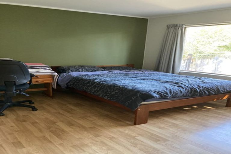 Photo of property in 1/44 Megan Avenue, Pakuranga Heights, Auckland, 2010