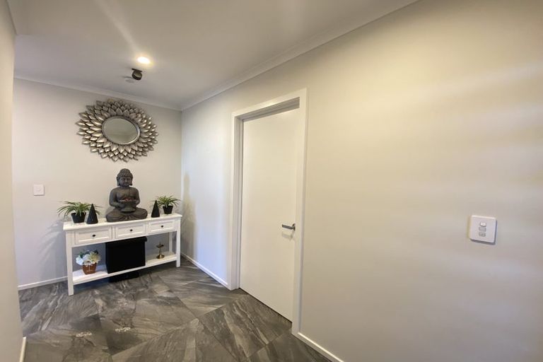 Photo of property in 18 Reuben Avenue, Rolleston, 7615