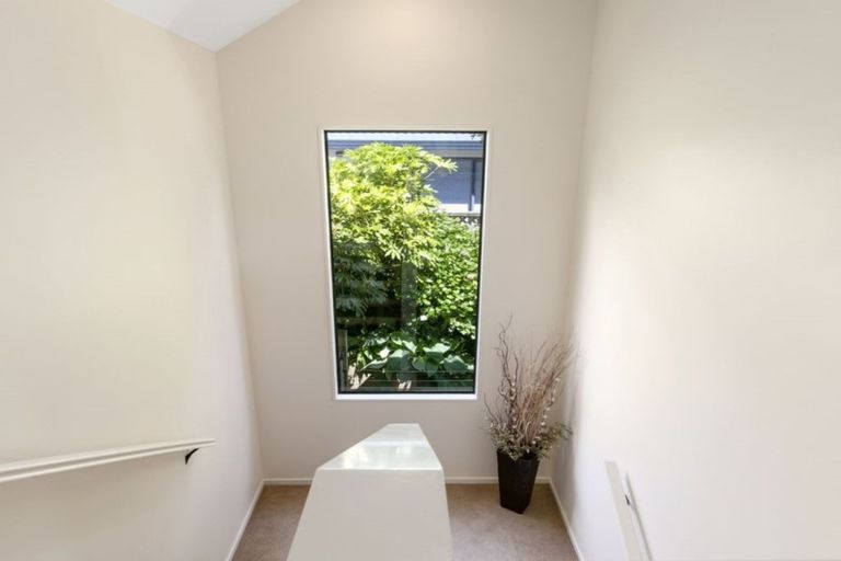Photo of property in 2 Ridley Green, Churton Park, Wellington, 6037