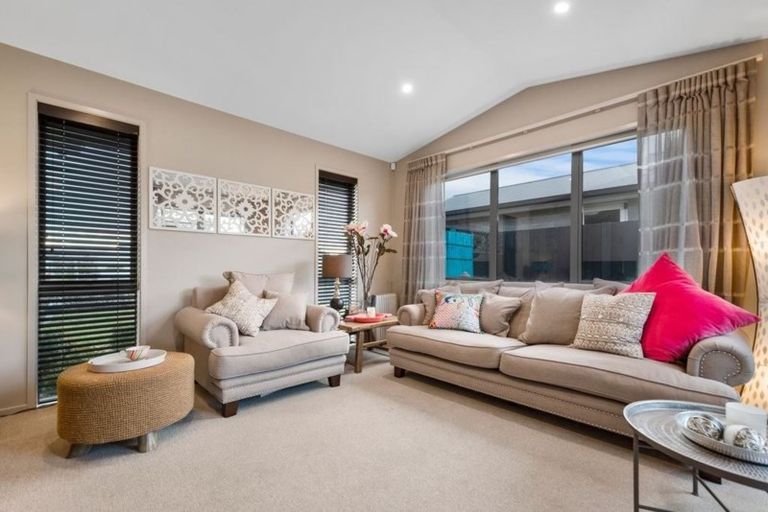 Photo of property in 87 Sandhurst Drive, Papamoa Beach, Papamoa, 3118