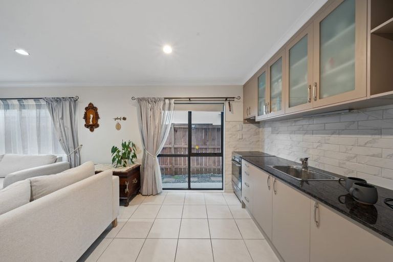 Photo of property in 3 Bezar Place, Flat Bush, Auckland, 2016