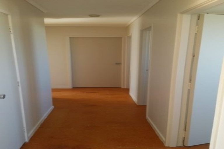 Photo of property in 64 Sunvue Road, Glen Eden, Auckland, 0602