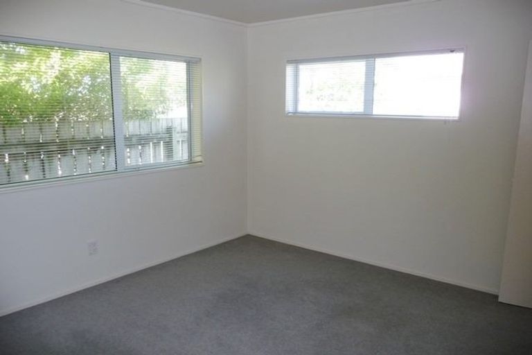 Photo of property in 130n Lakeside Drive, Orewa, 0931