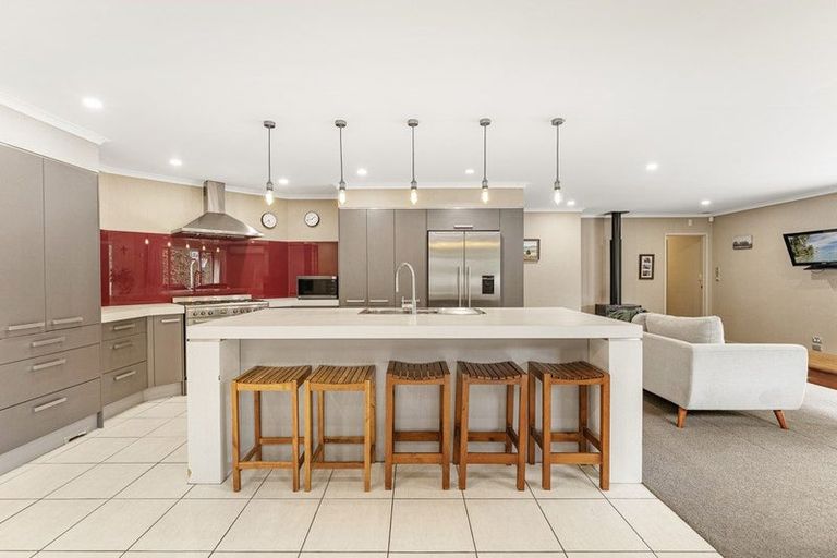 Photo of property in 38 Merriman Place, Pyes Pa, Tauranga, 3112