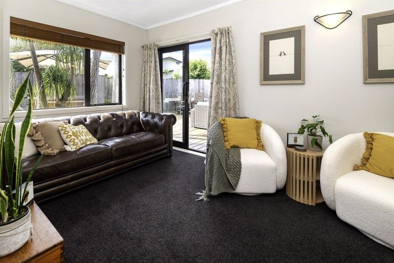 Photo of property in 4 Sarah Place, Farm Cove, Auckland, 2012