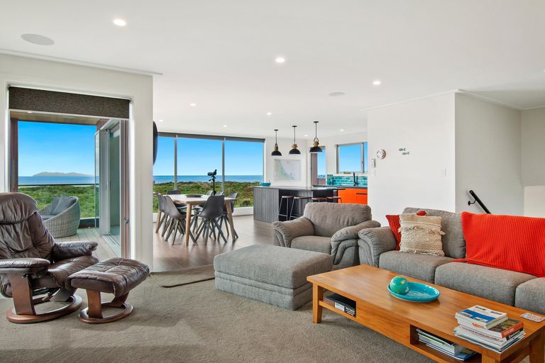 Photo of property in 44 Bway Road, Waihi Beach, 3611