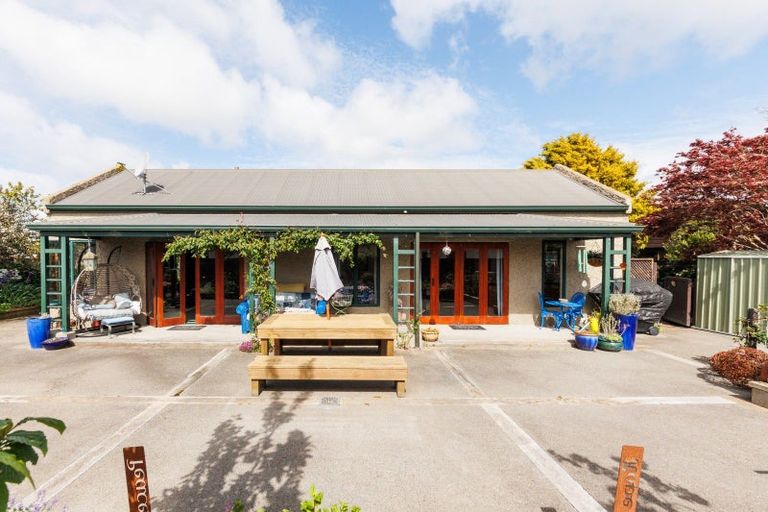 Photo of property in 1 Strachan Way, Highbury, Palmerston North, 4412