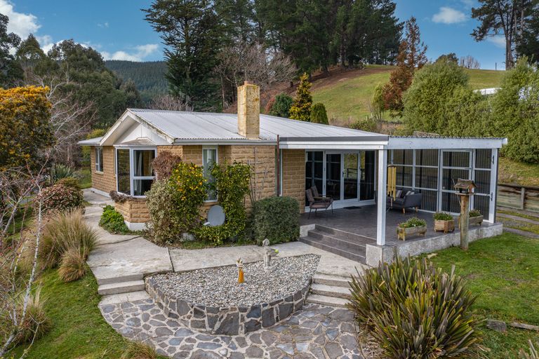 Photo of property in 16 Dunedin Street, Milburn, Milton, 9291