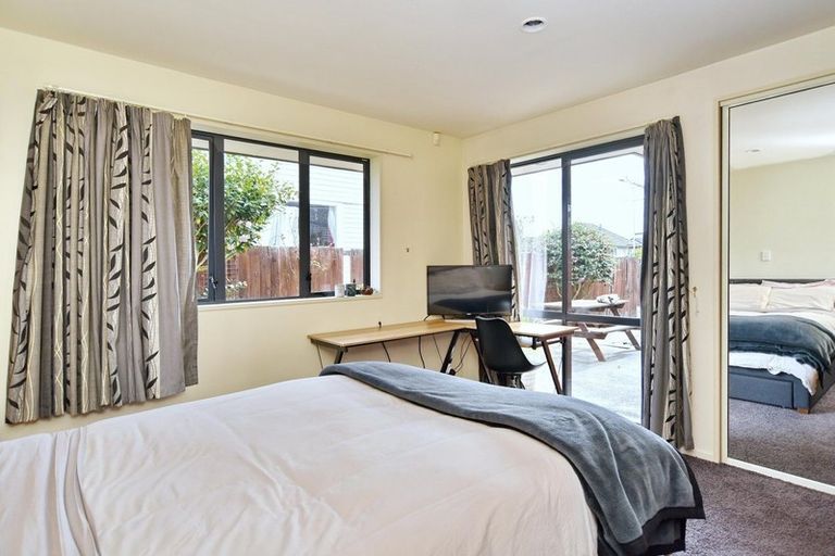 Photo of property in 1 Roche Avenue, Upper Riccarton, Christchurch, 8041