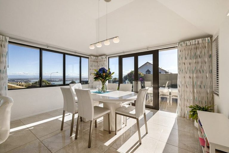 Photo of property in 60 Glenstrae Road, Redcliffs, Christchurch, 8081