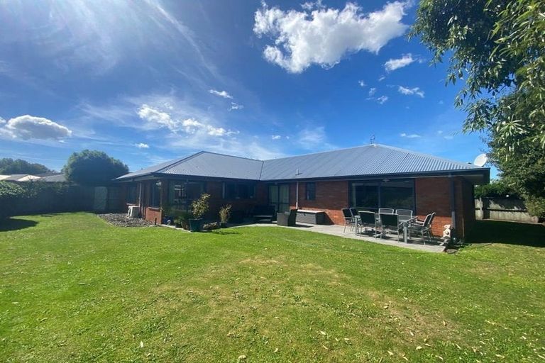 Photo of property in 6 Panache Place, Northwood, Christchurch, 8051