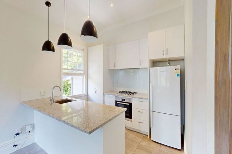 Photo of property in 44 Aurora Terrace, Kelburn, Wellington, 6012