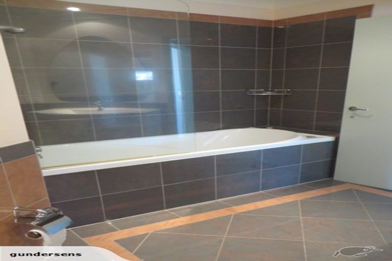 Photo of property in 5u9b Kent Terrace, Mount Victoria, Wellington, 6011