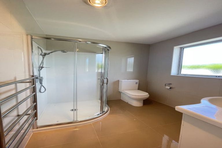 Photo of property in 72 Prince Regent Drive, Half Moon Bay, Auckland, 2012